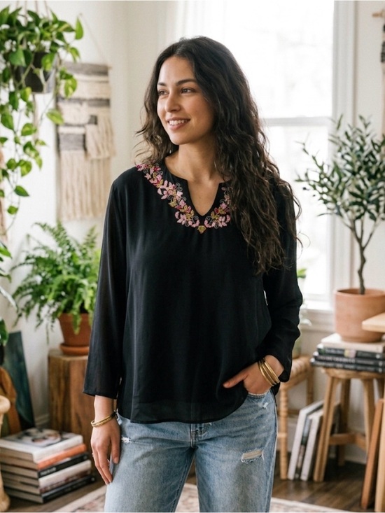 Parsley & Sage Tops - Parsley & Sage Boho Embroidered Top